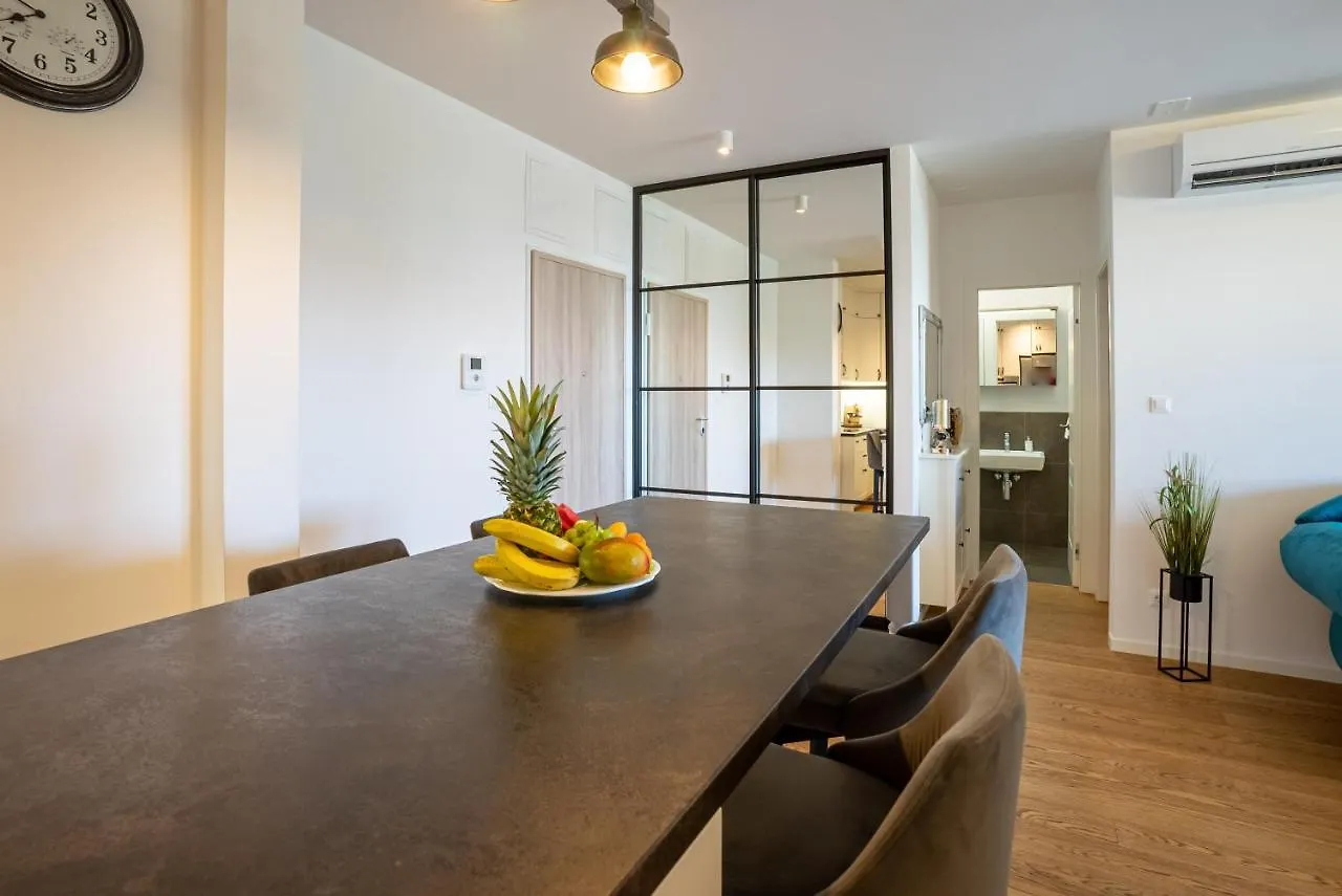 Morska Vila 6 Luxury Apartment Znjan Split Croatia