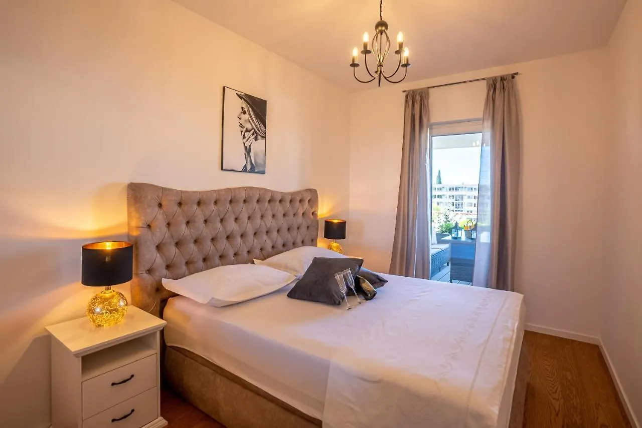Morska Vila 6 Luxury Apartment Znjan Split